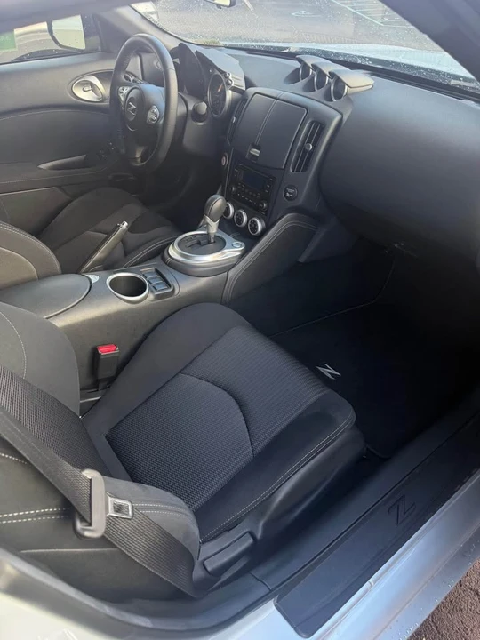 2017 Nissan 370Z 6th Gen - Image 9 of 10