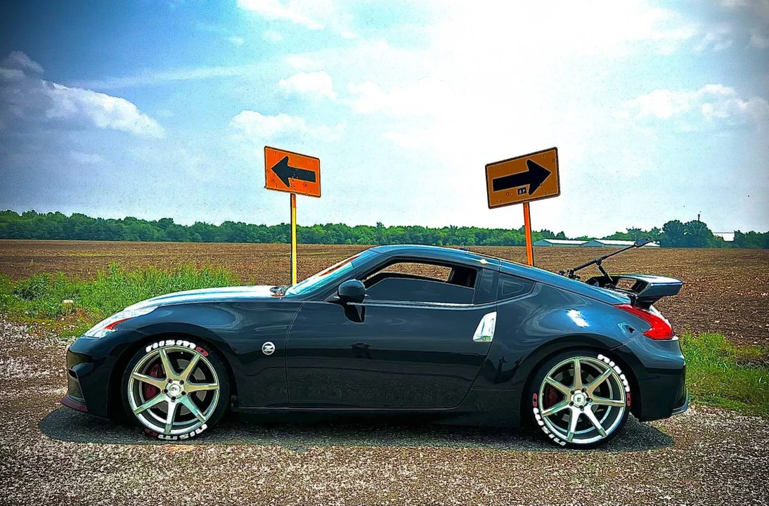 2017 Nissan 370Z 6th Gen - Image 8 of 10