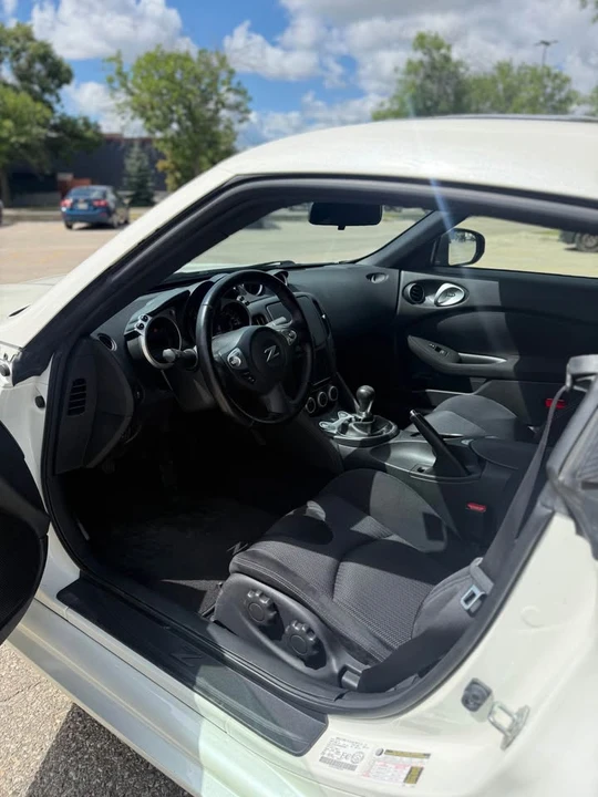 2017 Nissan 370Z 6th Gen - Image 9 of 10