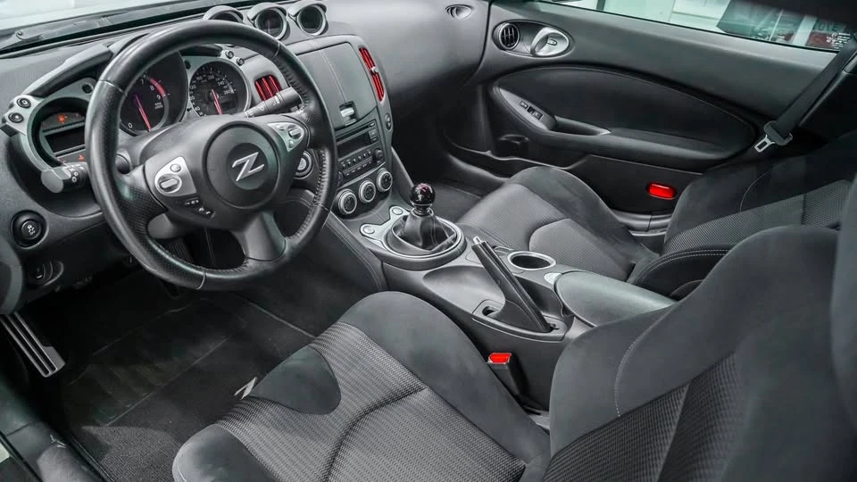 2017 Nissan 370Z 6th Gen - Image 7 of 10