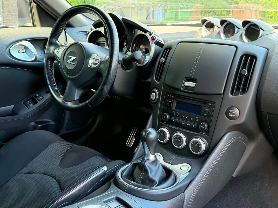 2017 Nissan 370Z 6th Gen - Image 8 of 11