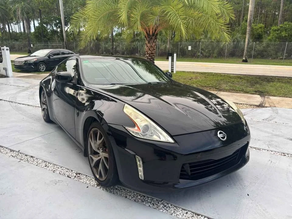 2017 Nissan 370Z 6th Gen - Image 2 of 9