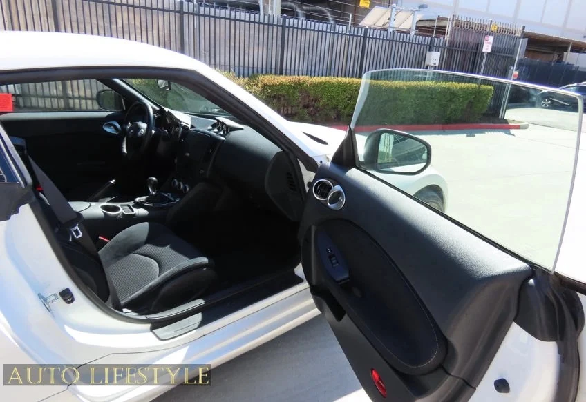2017 Nissan 370Z 6th Gen - Image 17 of 21