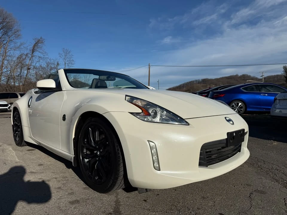 2017 Nissan 370Z 6th Gen - Image 3 of 20