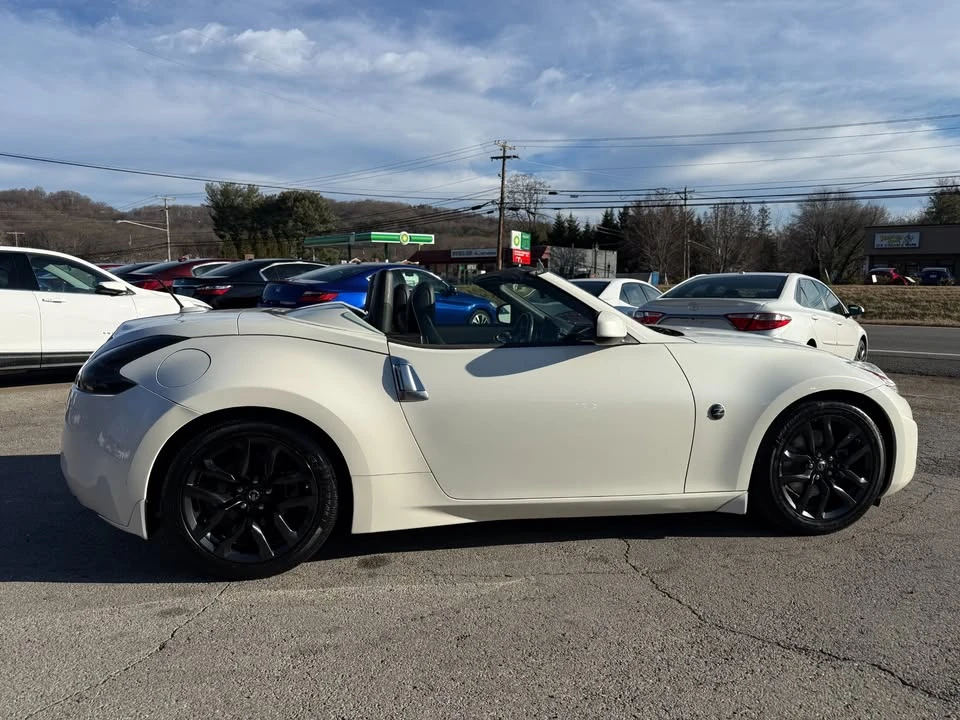 2017 Nissan 370Z 6th Gen - Image 4 of 20