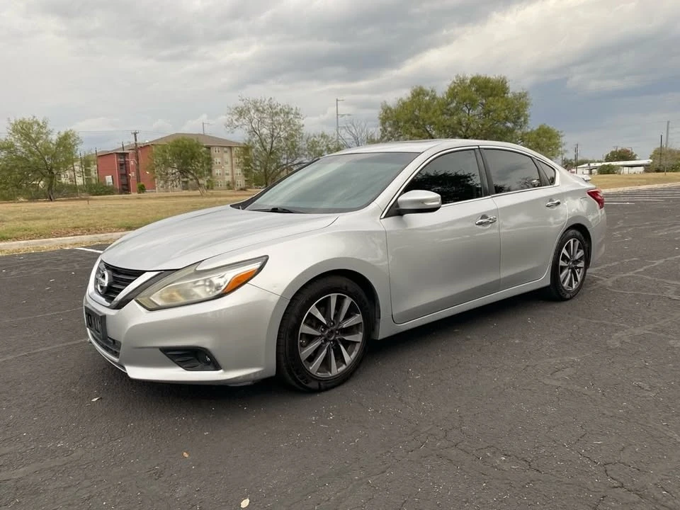 2017 Nissan Altima 5th Gen - Image 2 of 20