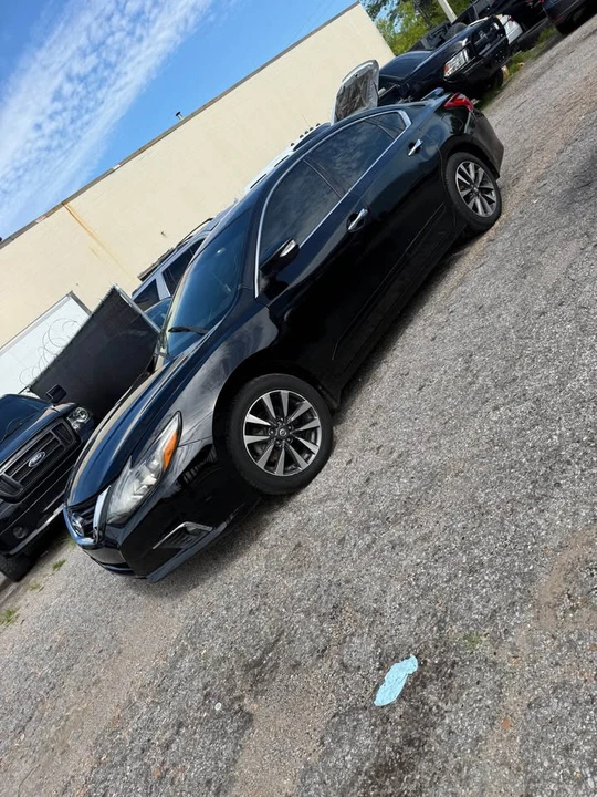 2017 Nissan Altima 5th Gen - Image 2 of 8