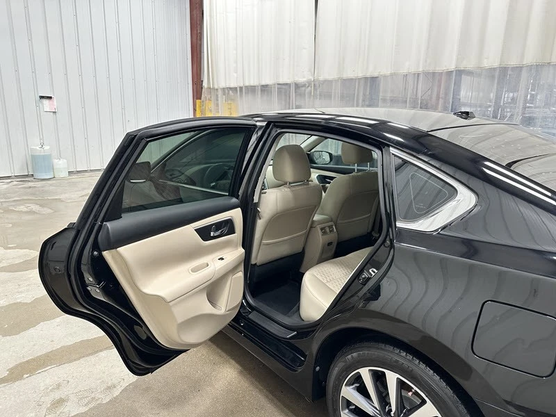 2017 Nissan Altima 5th Gen - Image 10 of 21