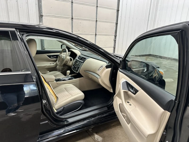 2017 Nissan Altima 5th Gen - Image 15 of 21