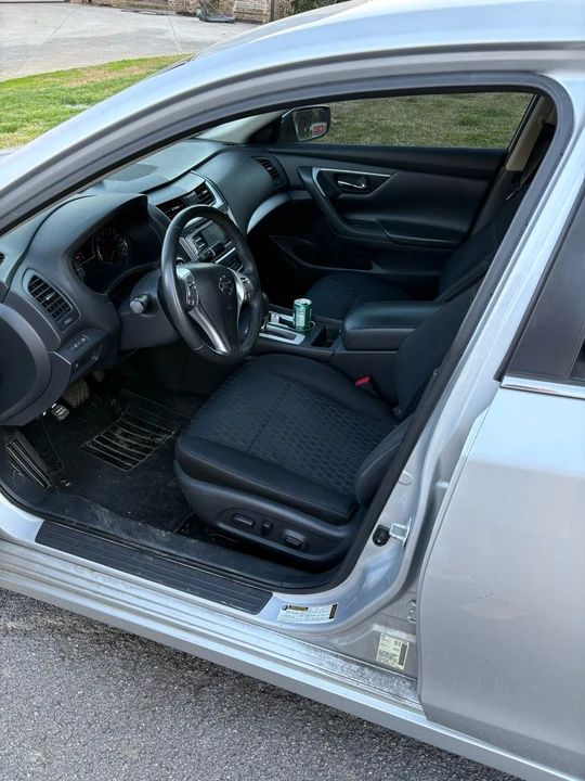 2017 Nissan Altima 5th Gen - Image 6 of 6