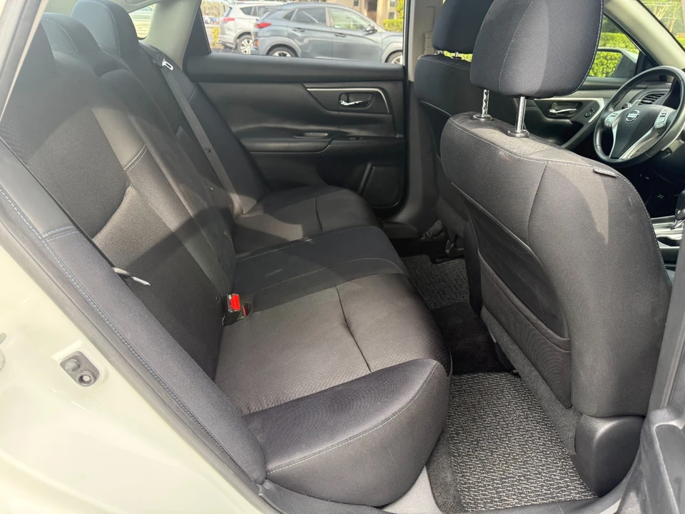 2017 Nissan Altima 5th Gen - Image 7 of 17