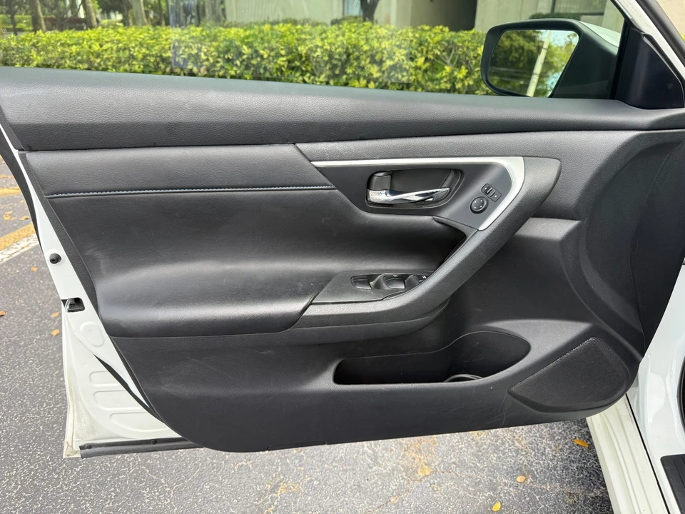 2017 Nissan Altima 5th Gen - Image 8 of 17