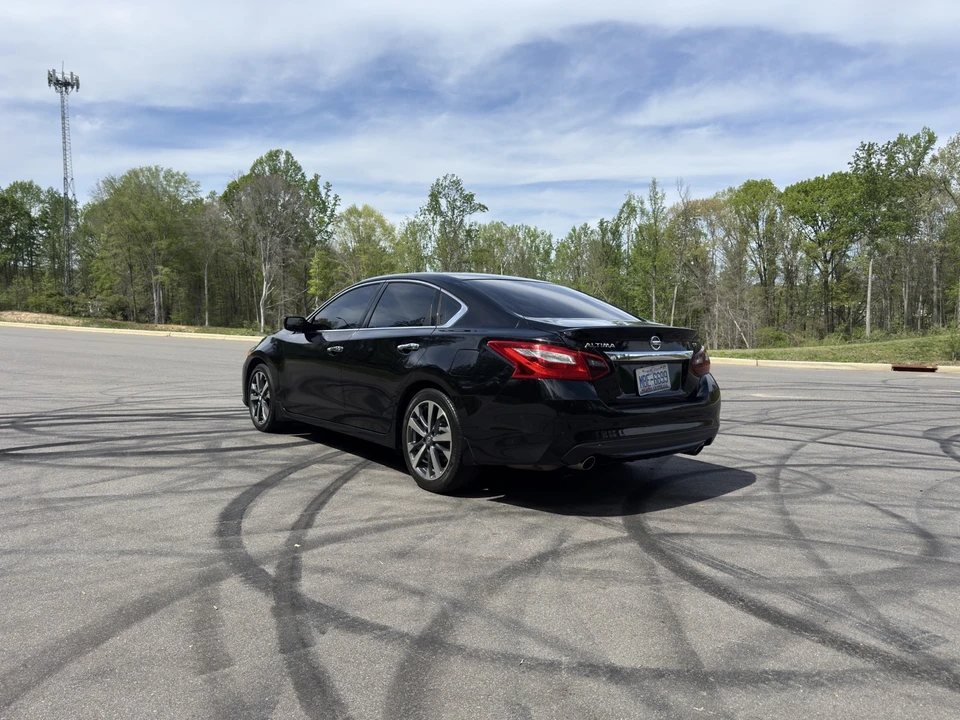 2017 Nissan Altima 5th Gen - Image 4 of 11