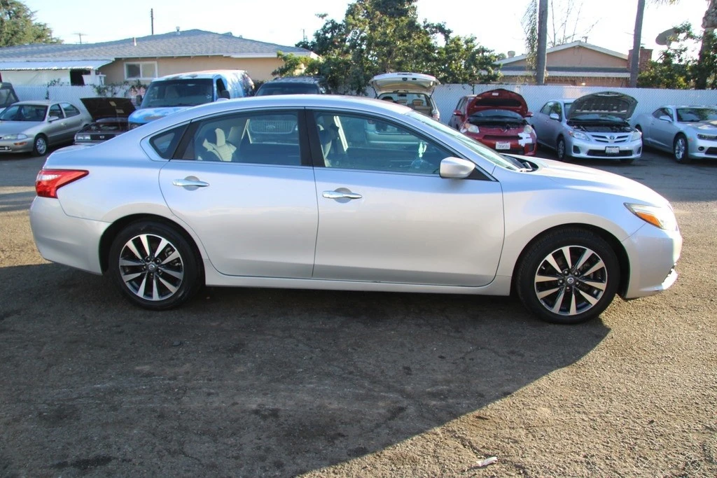 2017 Nissan Altima 5th Gen - Image 3 of 21