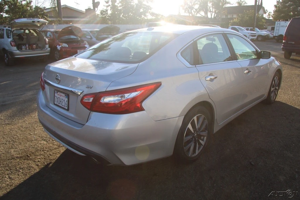 2017 Nissan Altima 5th Gen - Image 4 of 21