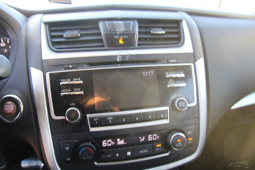 2017 Nissan Altima 5th Gen - Image 16 of 21