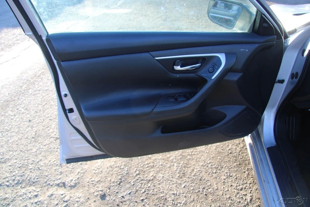 2017 Nissan Altima 5th Gen - Image 11 of 21