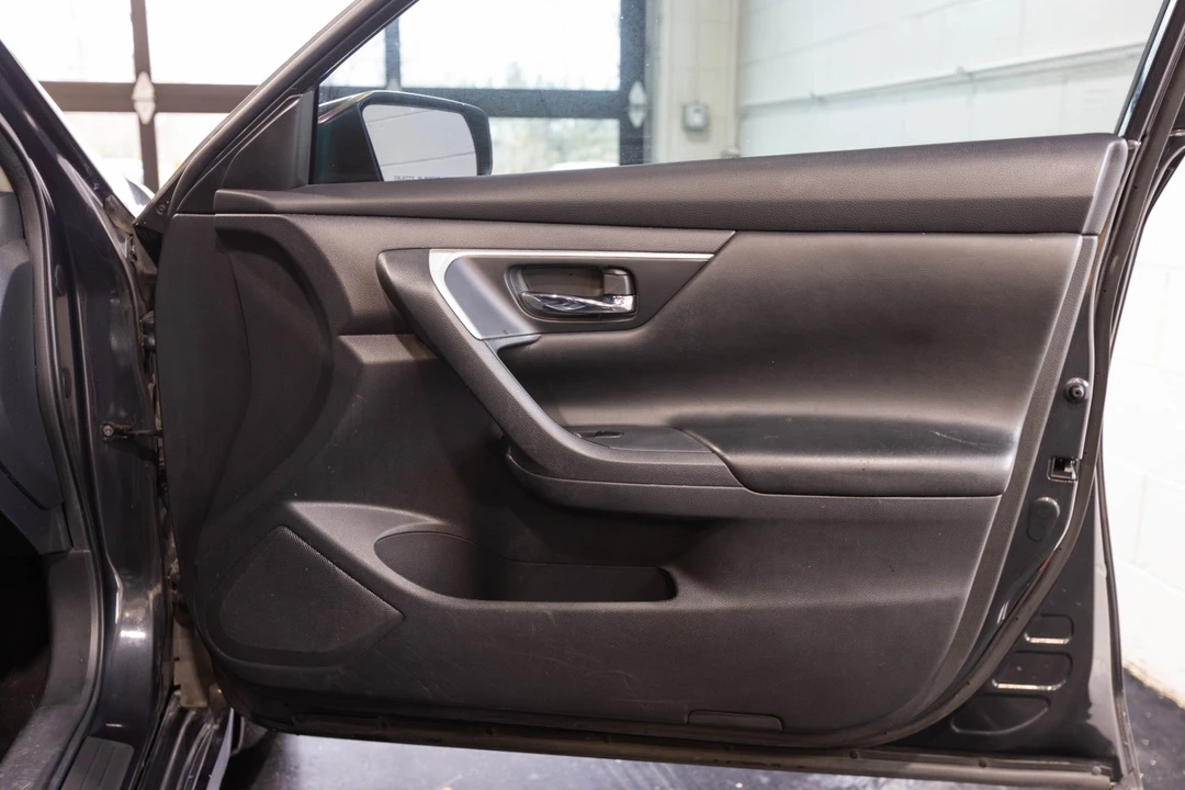2017 Nissan Altima 5th Gen - Image 29 of 31