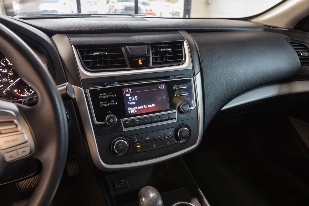 2017 Nissan Altima 5th Gen - Image 24 of 31