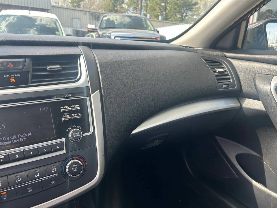 2017 Nissan Altima 5th Gen - Image 16 of 21