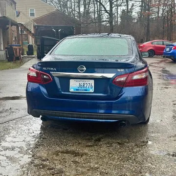 2017 Nissan Altima 2.5 Platinum Sedan 4D
