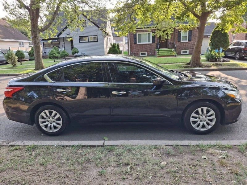 2017 Nissan Altima 5th Gen - Image 11 of 12