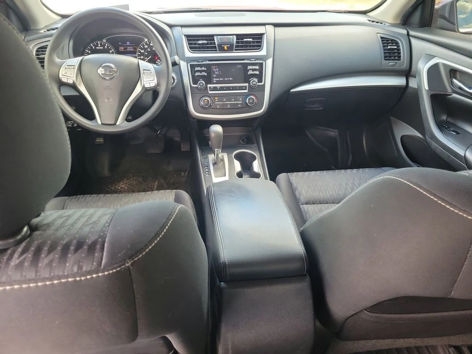 2017 Nissan Altima 5th Gen - Image 11 of 12