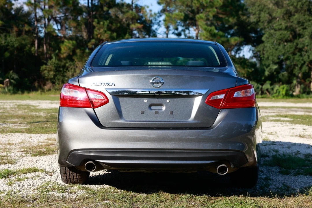2017 Nissan Altima 5th Gen - Image 7 of 21