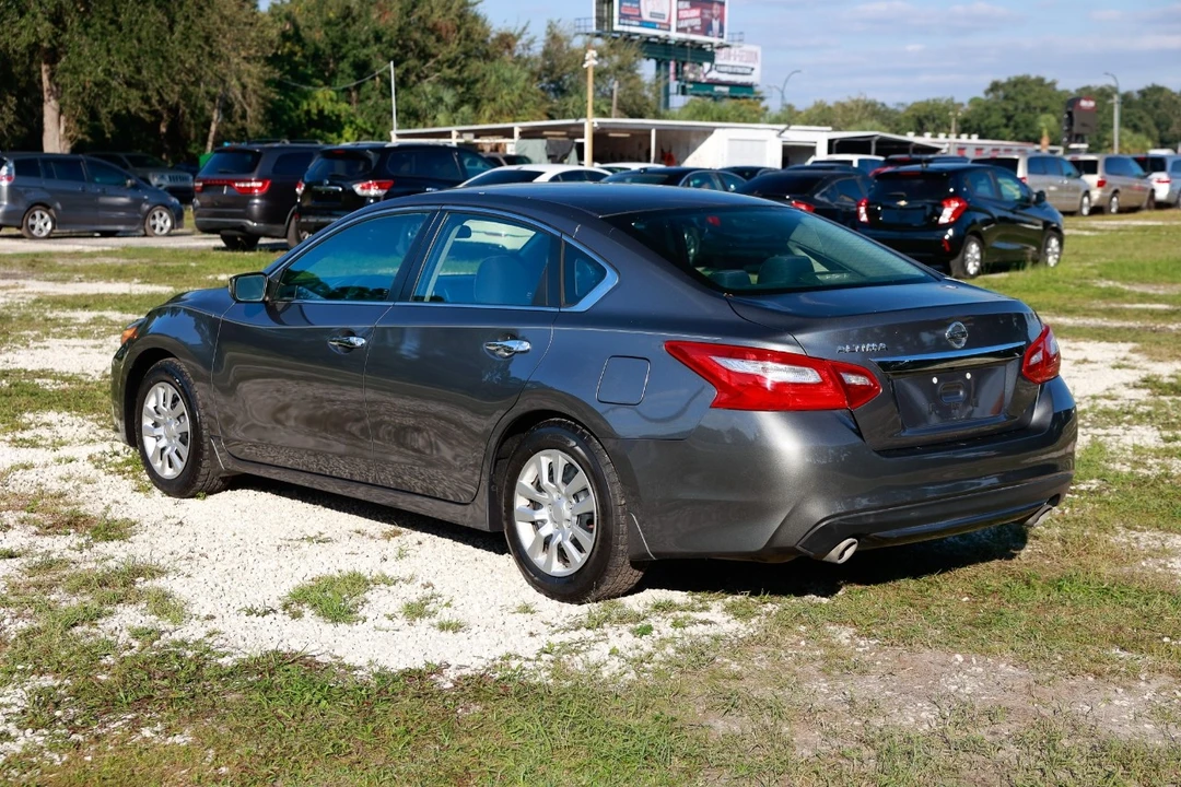 2017 Nissan Altima 5th Gen - Image 5 of 21