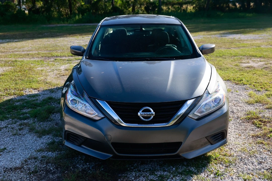 2017 Nissan Altima 5th Gen - Image 19 of 21