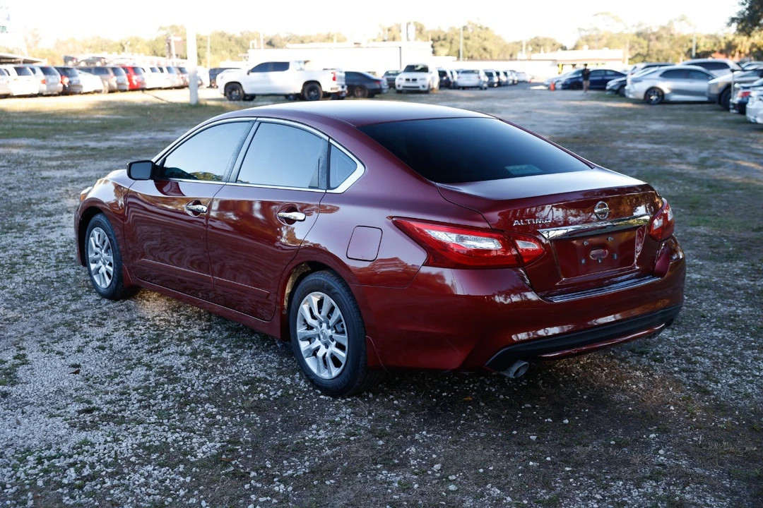 2017 Nissan Altima 5th Gen - Image 5 of 12