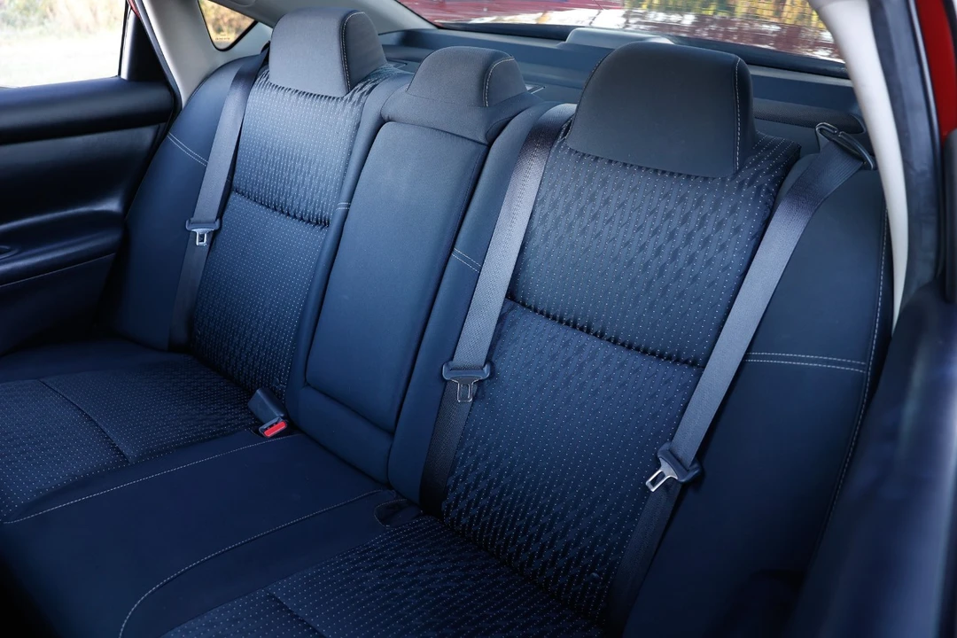 2017 Nissan Altima 5th Gen - Image 8 of 12
