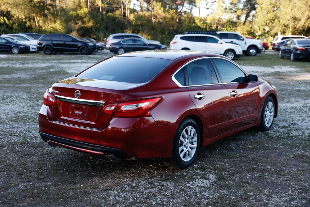 2017 Nissan Altima 5th Gen - Image 11 of 12