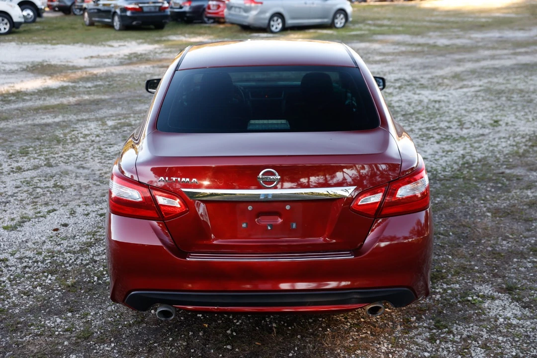 2017 Nissan Altima 5th Gen - Image 9 of 12