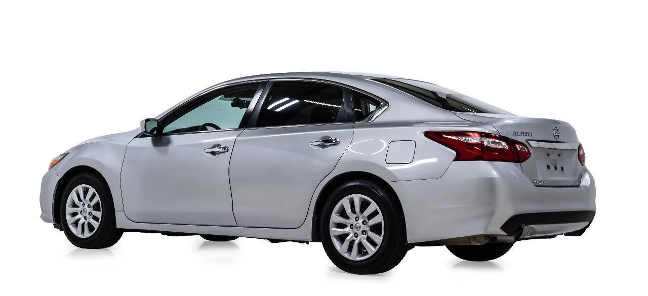 2017 Nissan Altima 5th Gen - Image 4 of 12