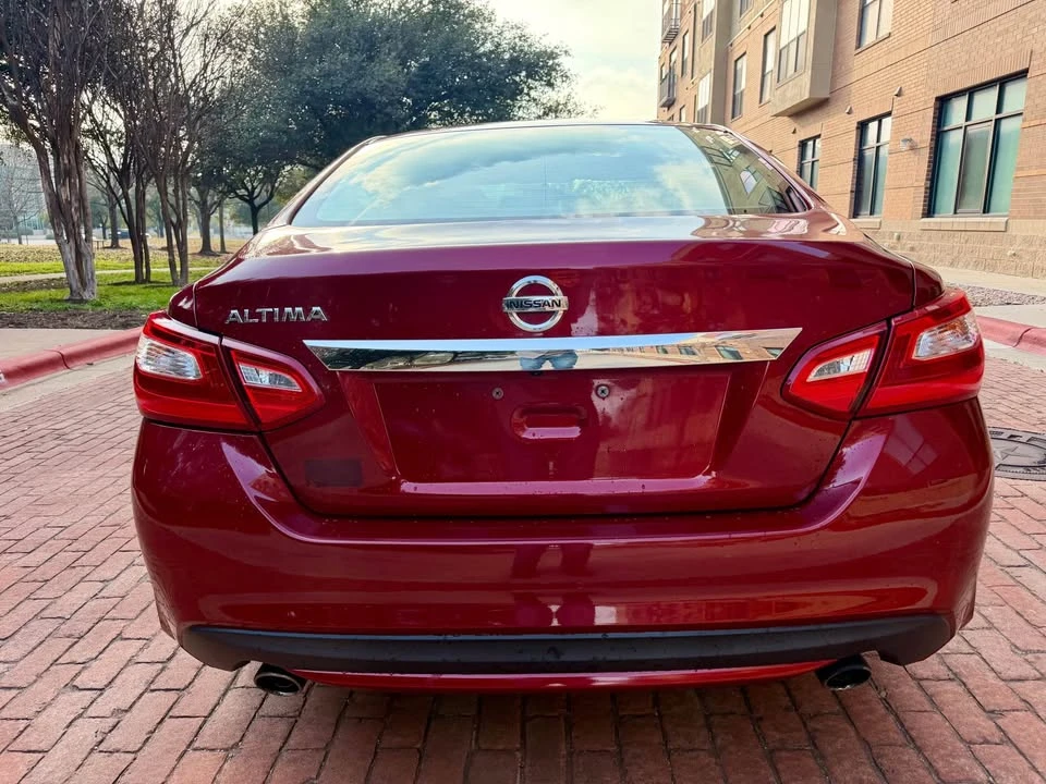 2017 Nissan Altima 5th Gen - Image 5 of 13