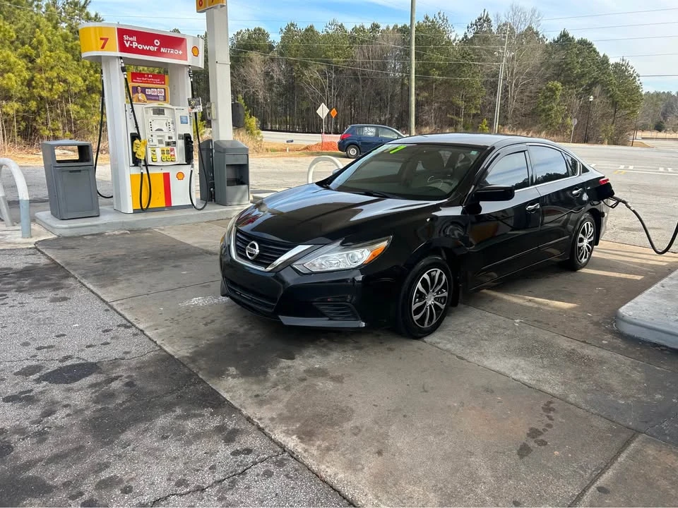 2017 Nissan Altima 5th Gen - Image 2 of 8