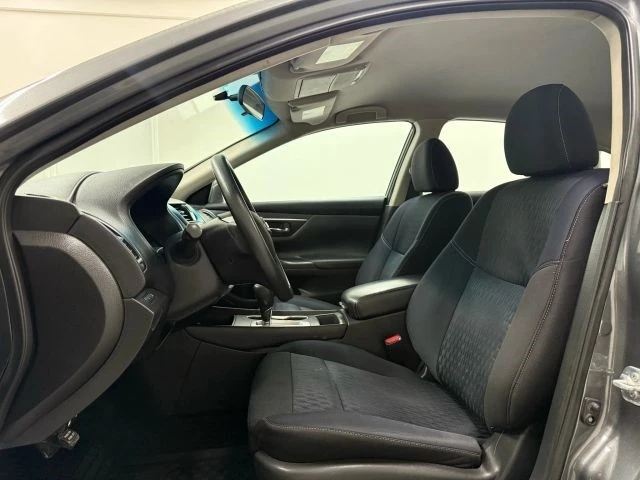 2017 Nissan Altima 5th Gen - Image 13 of 21