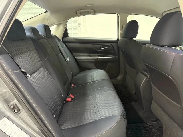 2017 Nissan Altima 5th Gen - Image 17 of 21