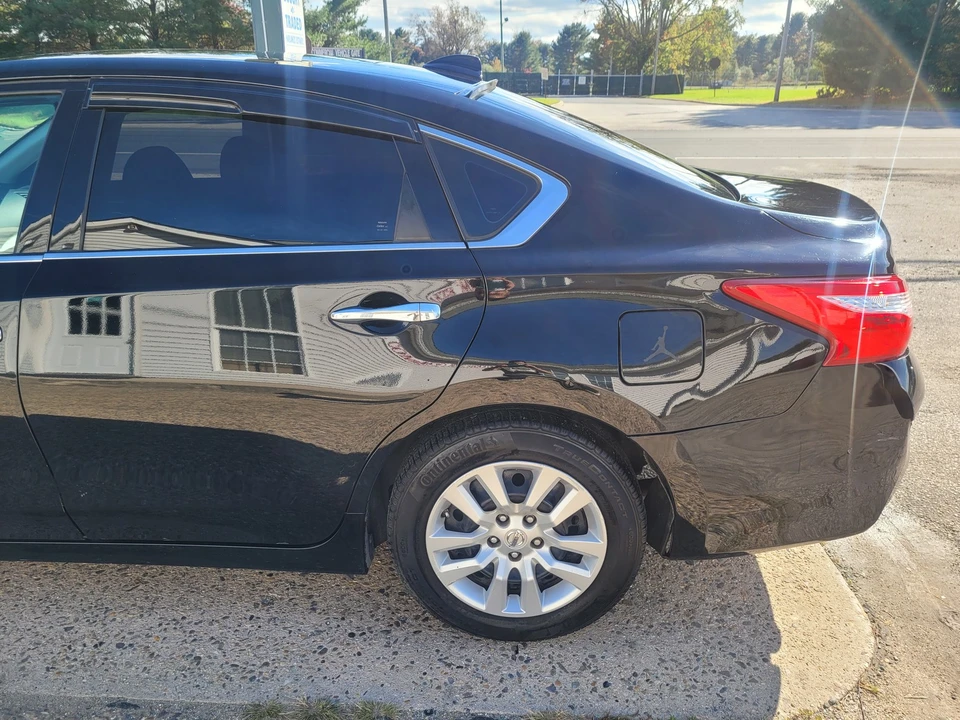 2017 Nissan Altima 5th Gen - Image 15 of 21