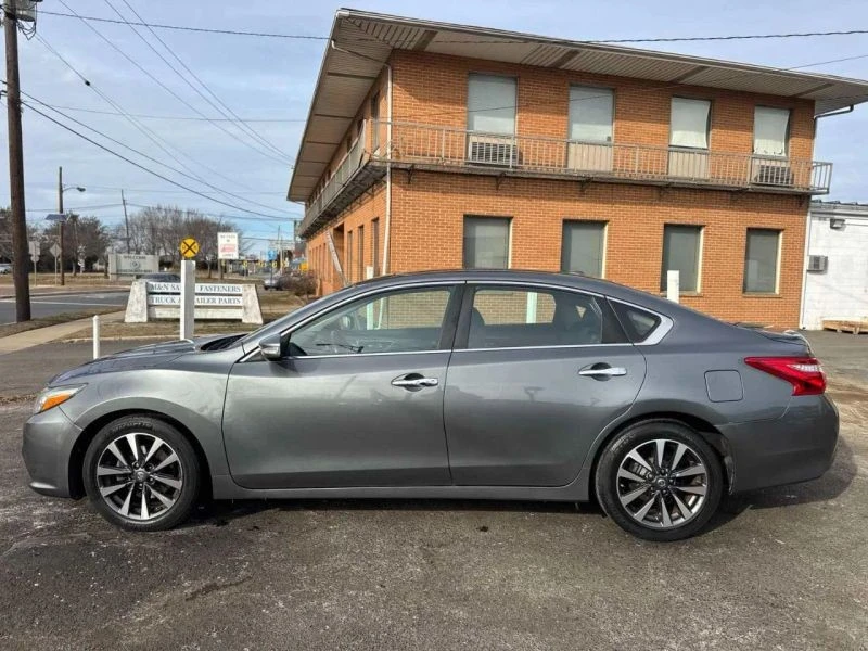 2017 Nissan Altima 5th Gen - Image 9 of 12