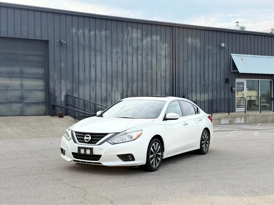2017 Nissan Altima 5th Gen - Image 3 of 16