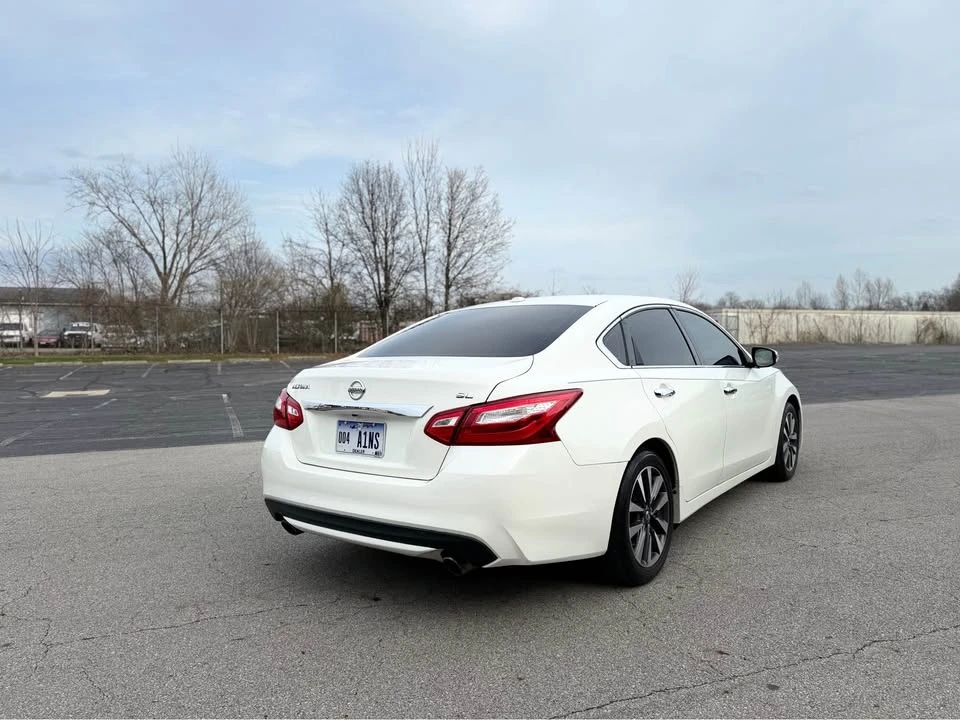 2017 Nissan Altima 5th Gen - Image 5 of 16