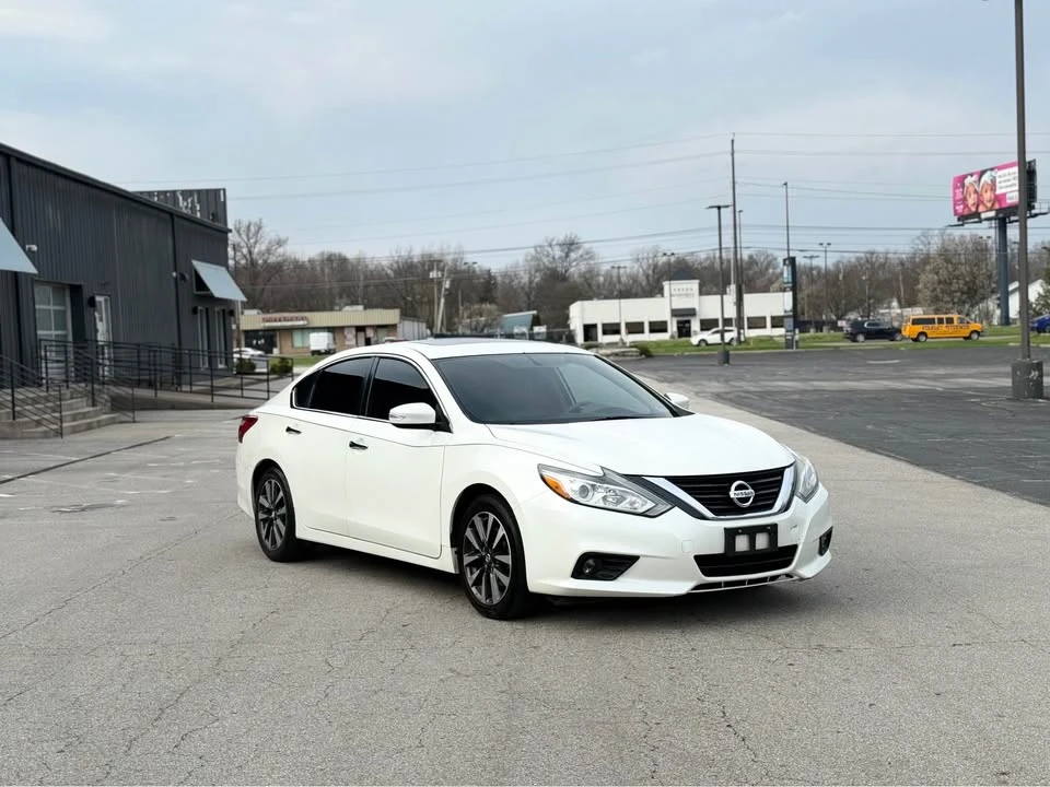 2017 Nissan Altima 5th Gen - Image 2 of 16