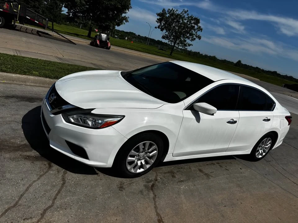 2017 Nissan Altima 5th Gen - Image 5 of 12