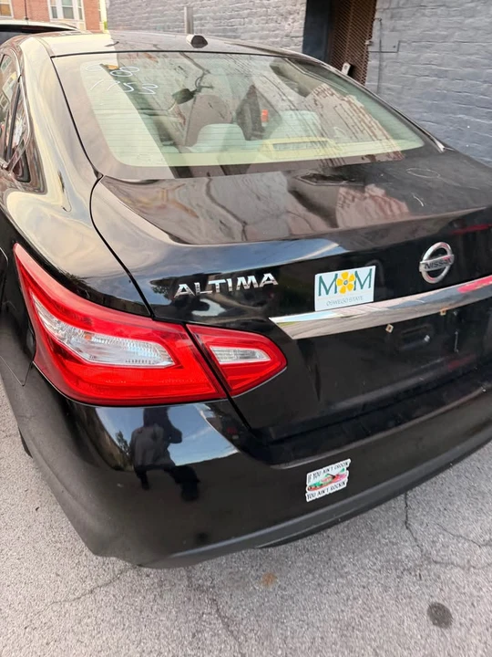 2017 Nissan Altima 5th Gen - Image 3 of 15