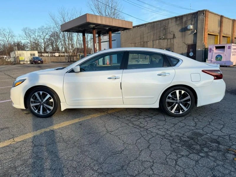2017 Nissan Altima 5th Gen - Image 6 of 12