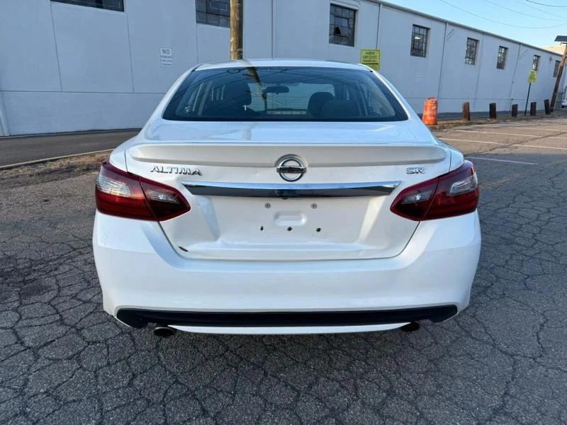 2017 Nissan Altima 5th Gen - Image 4 of 12