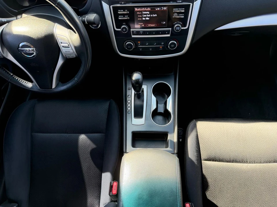 2017 Nissan Altima 5th Gen - Image 17 of 19