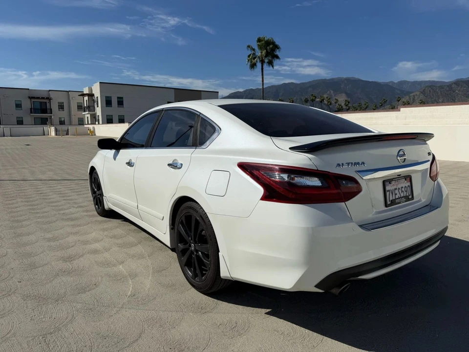 2017 Nissan Altima 5th Gen - Image 3 of 19